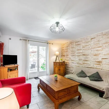 Daire Les Chenes By Interhome *