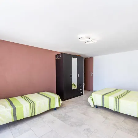 Apartamento Les Chenes By Interhome Gassin