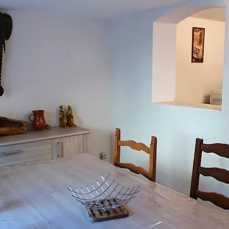 Les Chenes By Interhome