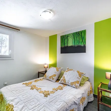 Les Chenes By Interhome Apartment Gassin